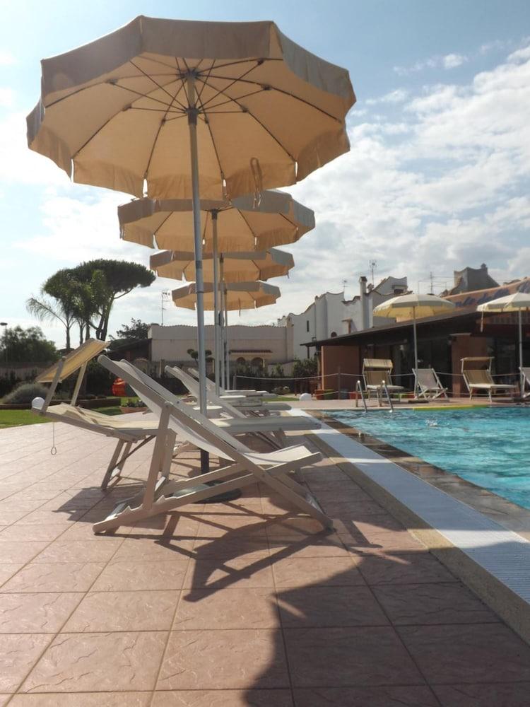 טרצ'ינה Hotel Ristorante Al Canto Delle Sirene מראה חיצוני תמונה
