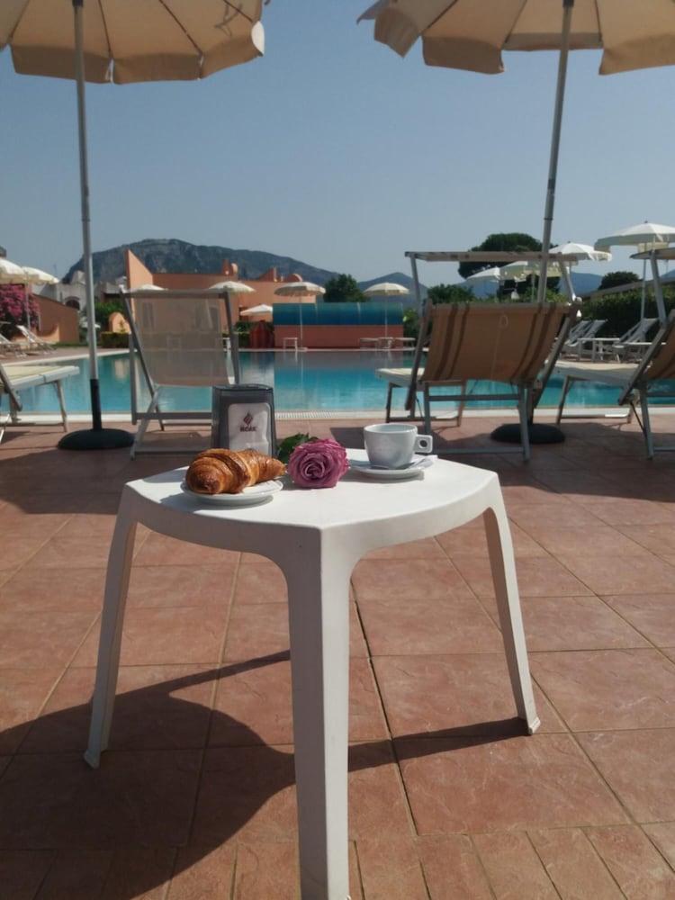 טרצ'ינה Hotel Ristorante Al Canto Delle Sirene מראה חיצוני תמונה